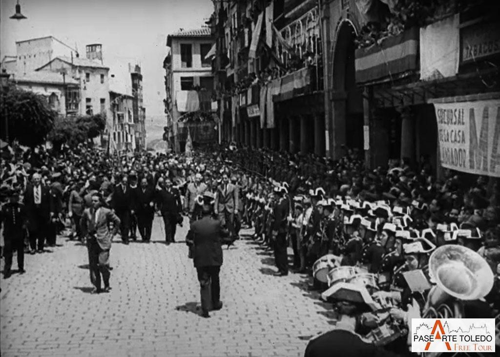 Bajada a la Vega desde Zocodover Bajada a la Vega desde Zocodover