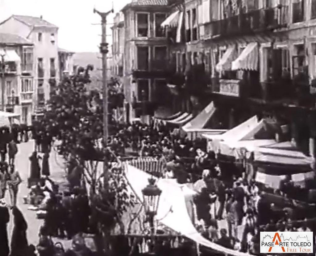 Fotografía del mercado del martes en Zocodover, año 1915 Fotografía del mercado del martes en Zocodover, año 1915