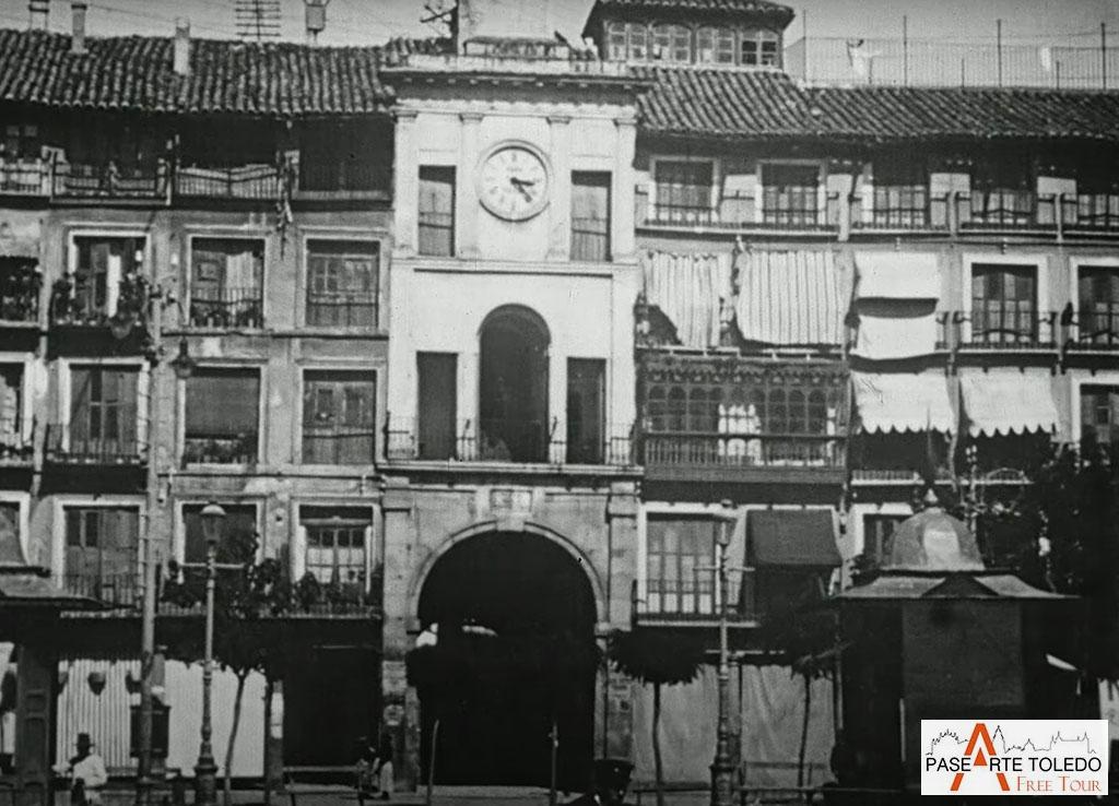Foto del reloj de Zocodover en 1924 Foto del reloj de Zocodover en 1924