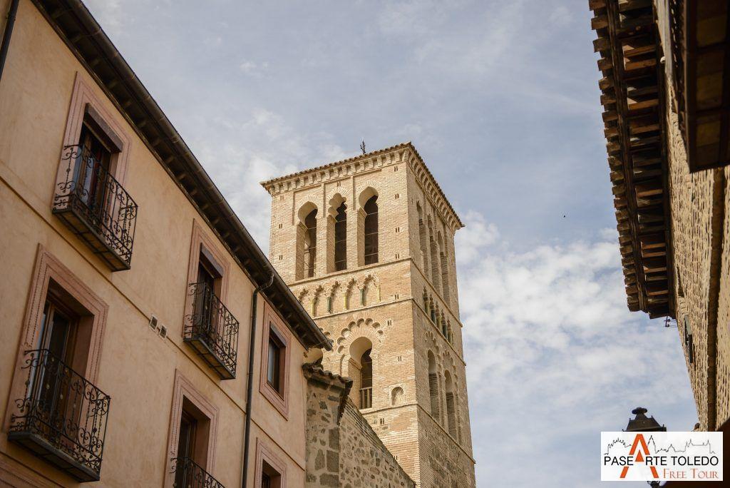 La Iglesia de Santo Tomé La Iglesia de Santo Tomé